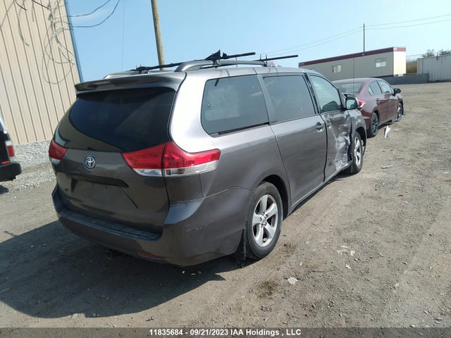 Toyota SIENNA 2014 5TDZK3DC0ES516340 Image 4