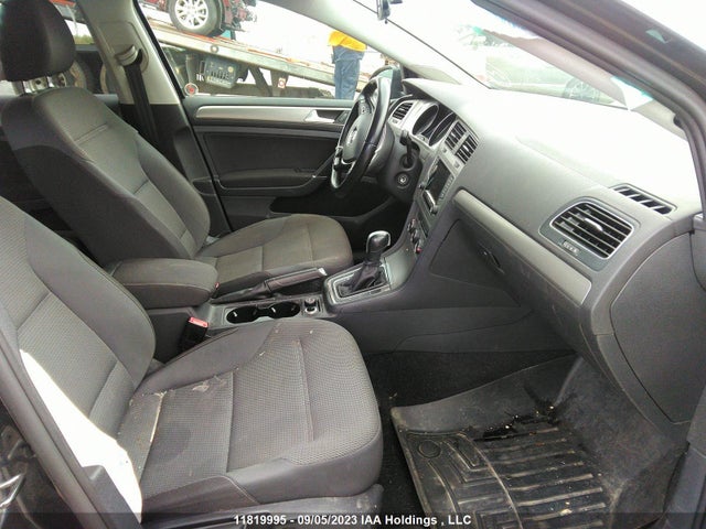 3VW217AU2FM012900 Volkswagen Golf Trendline/highline
