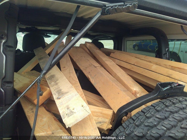 1C4GJXAG1KW640542 Jeep Wrangler Sport S