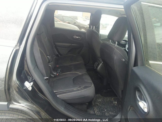 1C4PJMCB6GW110669 Jeep Cherokee North