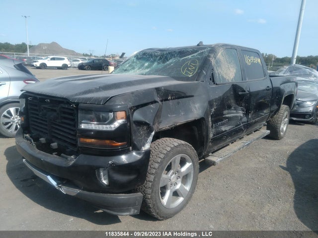 Chevrolet Silverado 1500 Lt 2018 3GCUKREC1JG511698 Image 2