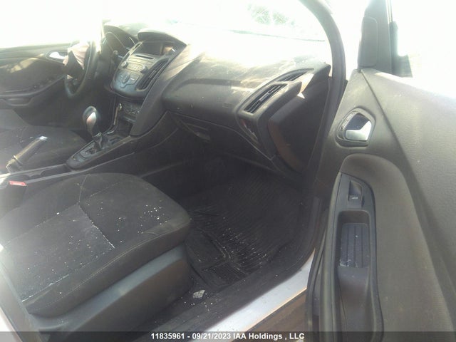 Ford FOCUS SE 2017 1FADP3K25HL293357 Image 5