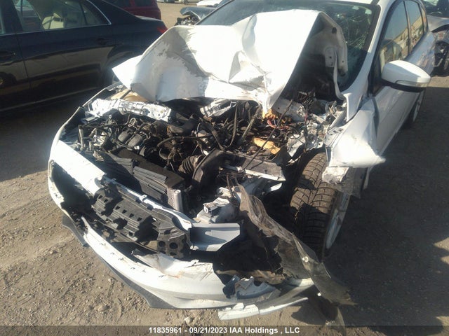 Ford FOCUS SE 2017 1FADP3K25HL293357 Image 6
