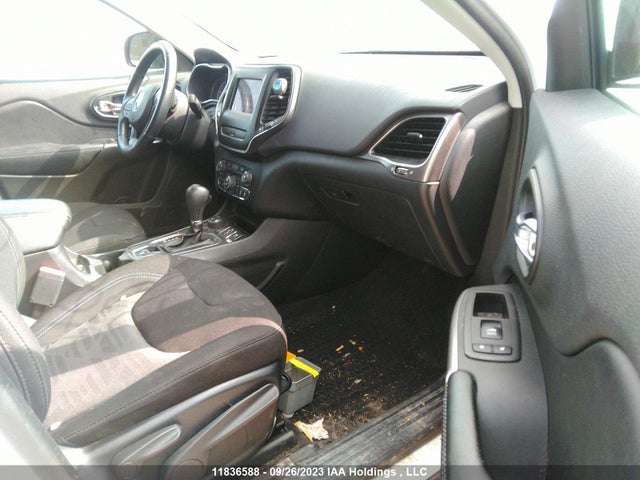 1C4PJMCX2KD276610 Jeep Cherokee North