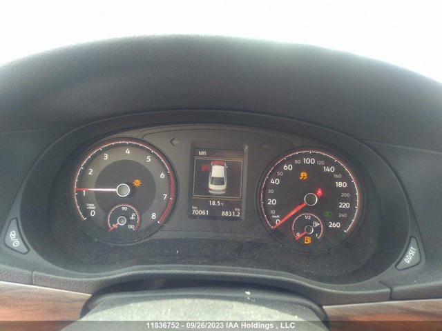 1VWBA7A3XNC000677 Volkswagen Passat 2.0t Limited Edition