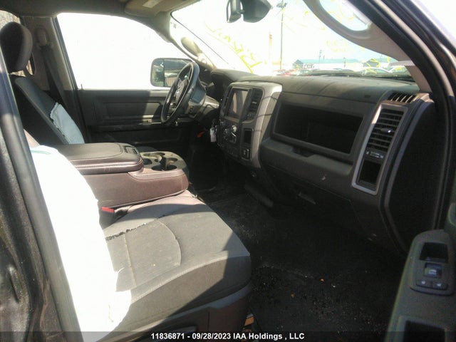 1C6RR7KG4NS210782 RAM 1500 Classic Express