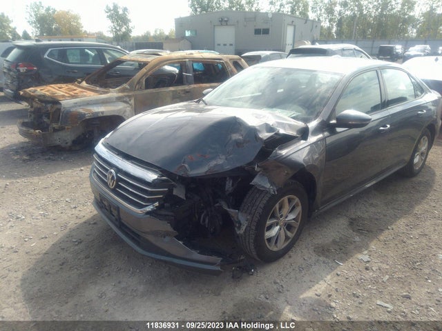1VWAA7A35LC021669 Volkswagen Passat Comfortline
