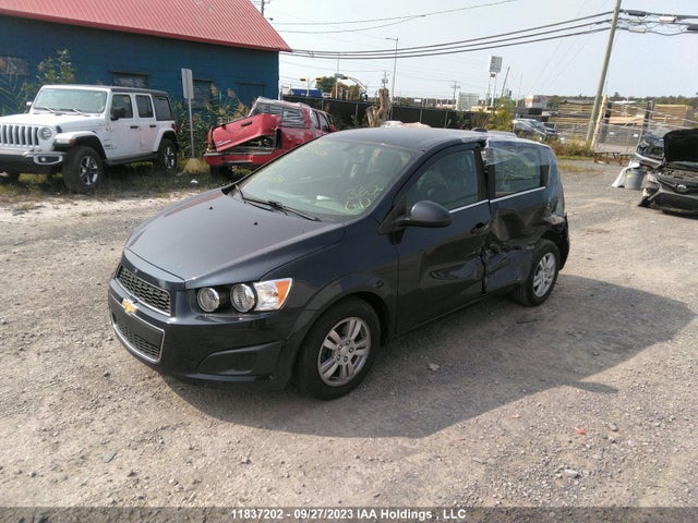 Chevrolet SONIC LT 2015 1G1JC6SH7F4203141 Image 2