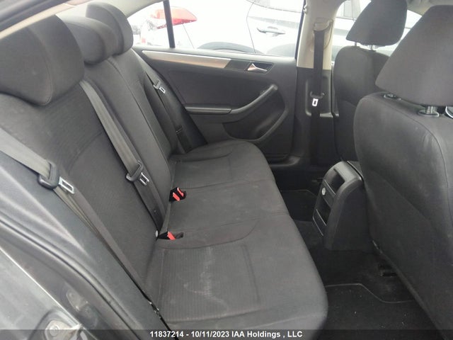 3VW267AJ4GM395103 Volkswagen Jetta Sedan Trendline/trendline+