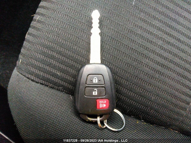 Toyota RAV4 LE 2018 2T3BFREV1JW842150 Image 11