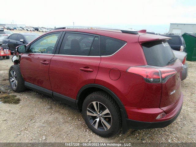 Toyota RAV4 LE 2018 2T3BFREV1JW842150 Image 3