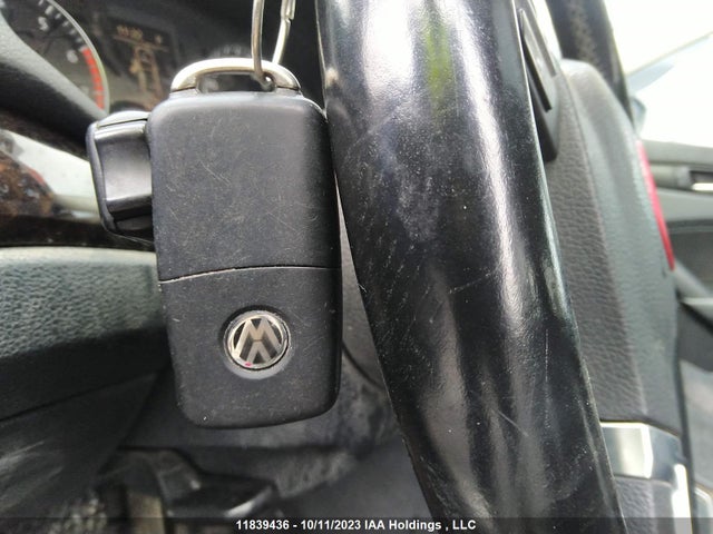 1VWCS7A38FC056197 Volkswagen Passat Highline