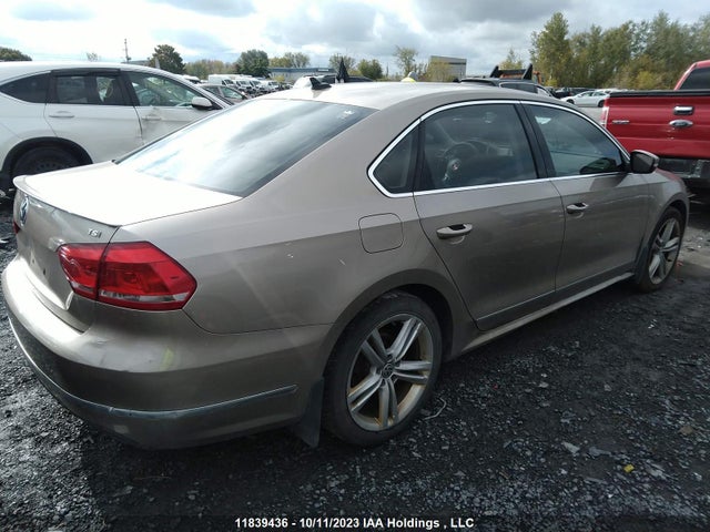 1VWCS7A38FC056197 Volkswagen Passat Highline