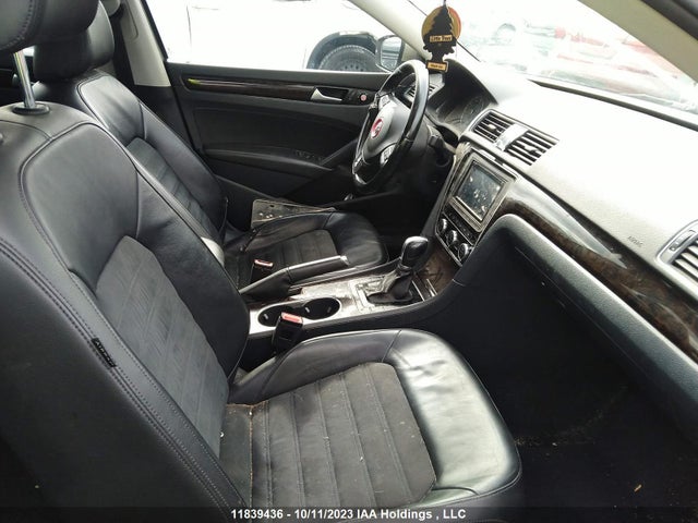 1VWCS7A38FC056197 Volkswagen Passat Highline