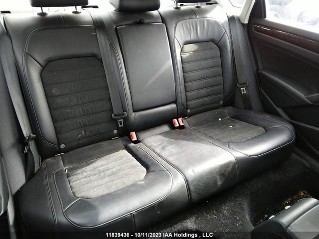 1VWCS7A38FC056197 Volkswagen Passat Highline