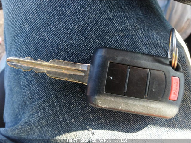 ML32A3HJ0JH002440 Mitsubishi MIRAGE ES