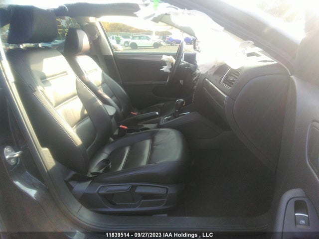 3VWL07AJ4GM374175 Volkswagen Jetta Sedan Highline