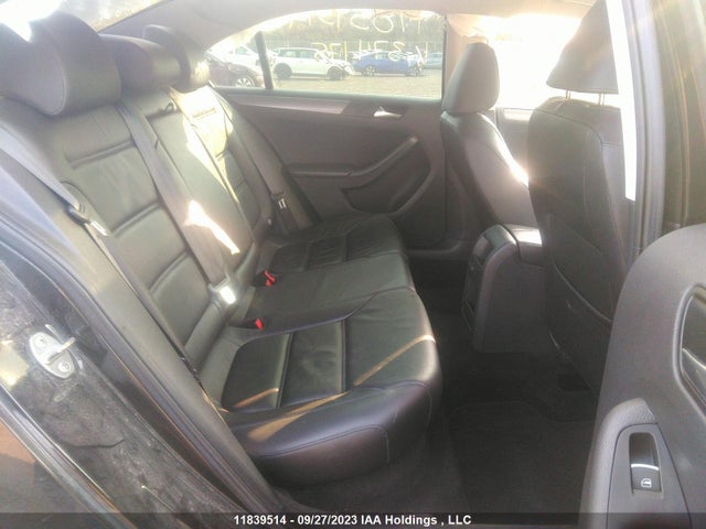 3VWL07AJ4GM374175 Volkswagen Jetta Sedan Highline
