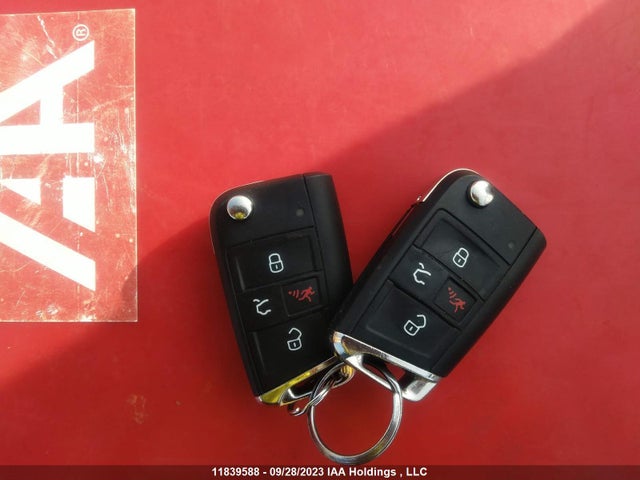 3VWR17AU0KM518895 Volkswagen Golf Sportwagen Execline