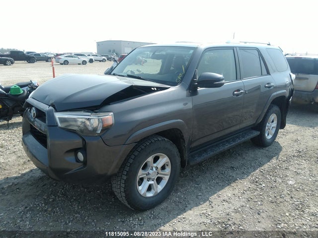 Toyota 4RUNNER SR5 2016 JTEBU5JR2G5338547 Image 2