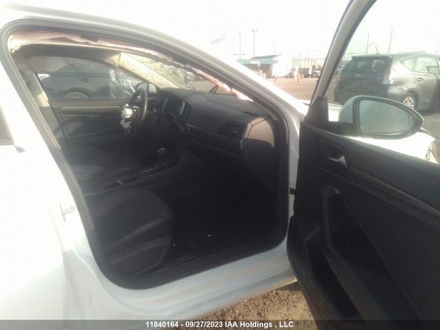 3VWE57BU6MM073776 Volkswagen Jetta Highline