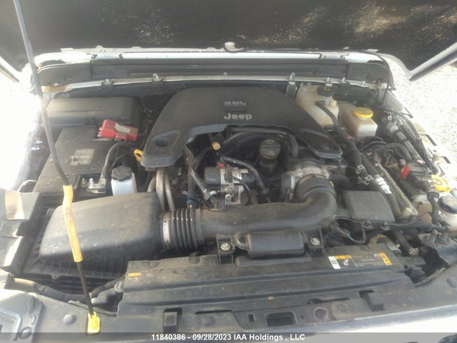 1C4HJXDG3MW733369 Jeep Wrangler Unlimited Sport Altitude