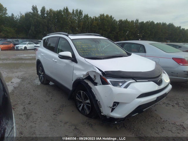 Toyota Rav4 Xle 2018 2T3RFREV8JW805627 Image 1