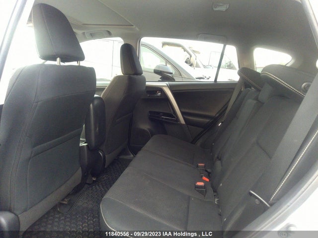 Toyota Rav4 Xle 2018 2T3RFREV8JW805627 Image 8