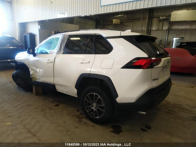 Toyota RAV4 LE 2020 2T3B1RFVXLW104637 Image 3