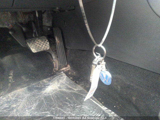 1VWAA7A37LC019048 Volkswagen Passat Comfortline