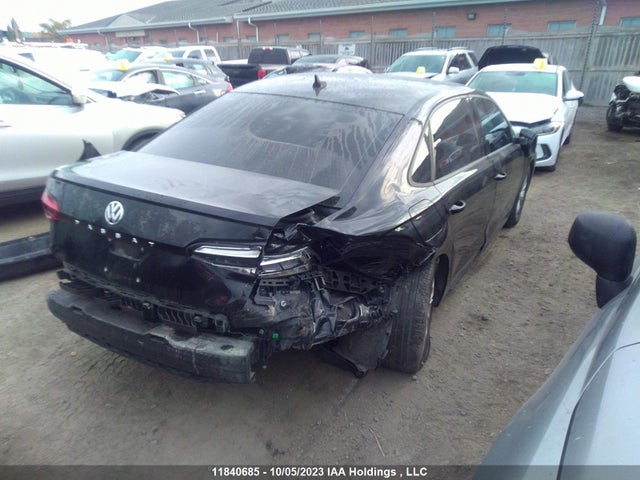 1VWAA7A37LC019048 Volkswagen Passat Comfortline