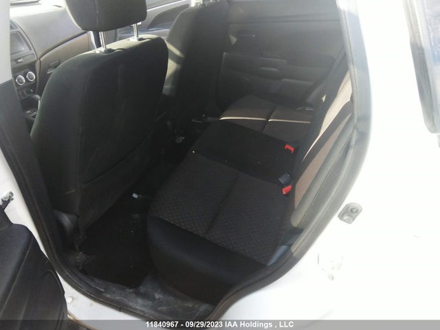 JA4AJ3AU5KU603908 Mitsubishi RVR SE