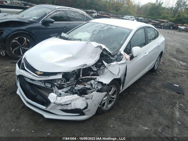 Chevrolet CRUZE LT 2018 1G1BE5SM6J7211647 Image 2
