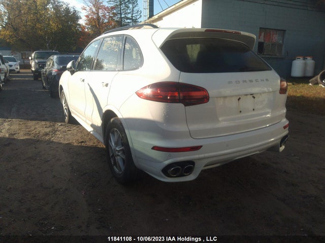 Porsche Cayenne Diesel 2016 WP1AF2A28GLA40350 Image 3
