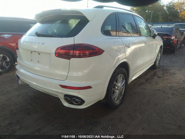 Porsche Cayenne Diesel 2016 WP1AF2A28GLA40350 Image 4