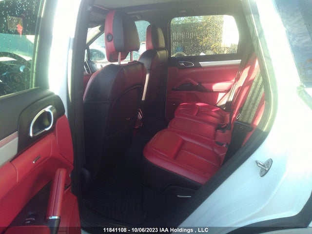Porsche Cayenne Diesel 2016 WP1AF2A28GLA40350 Image 8