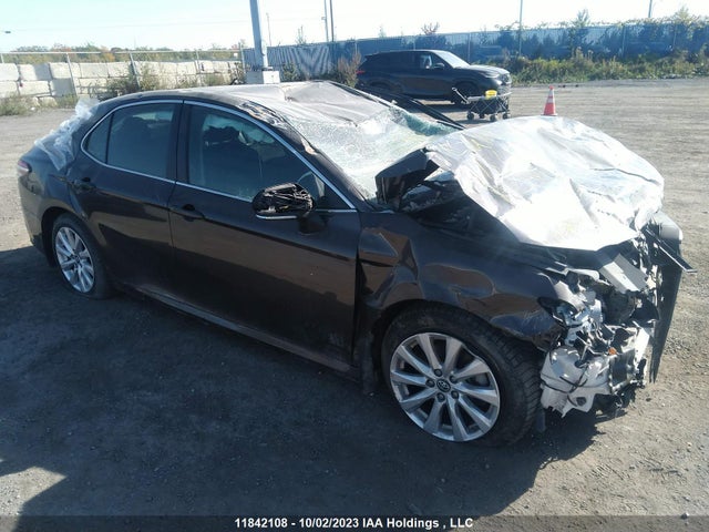 2018 4T1B11HKXJU021011 main image