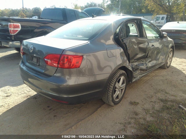 3VWDK7AJ0EM325177 Volkswagen Jetta Sedan Comfortline