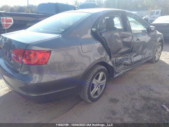 3VWDK7AJ0EM325177 Volkswagen Jetta Sedan Comfortline