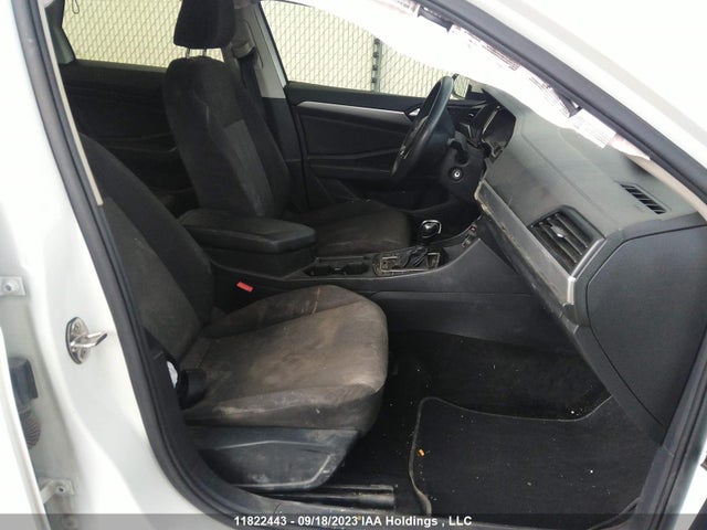 3VWC57BU3KM046992 Volkswagen Jetta Comfortline