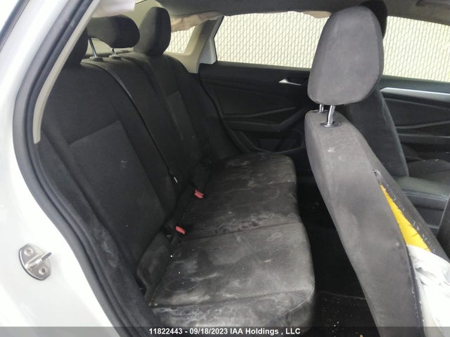 3VWC57BU3KM046992 Volkswagen Jetta Comfortline