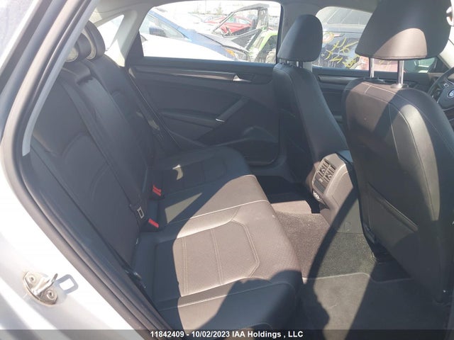 1VWBA7A33MC013236 Volkswagen Passat Highline