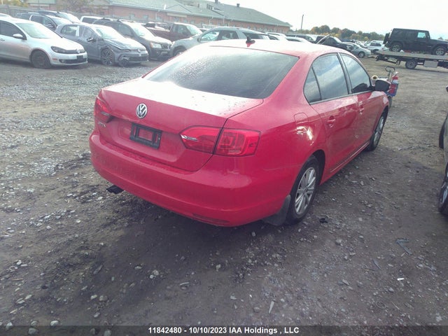 3VWBK7AJ4EM331216 Volkswagen Jetta Sedan Comfortline