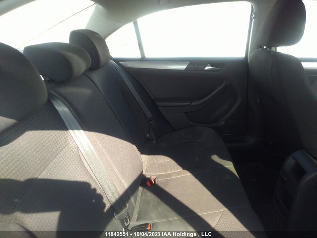 3VW267AJ3GM235651 Volkswagen Jetta Sedan Trendline/trendline+