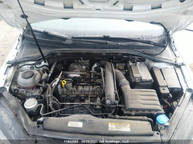 3VWG57AU2MM003461 Volkswagen Golf Comfortline/highline