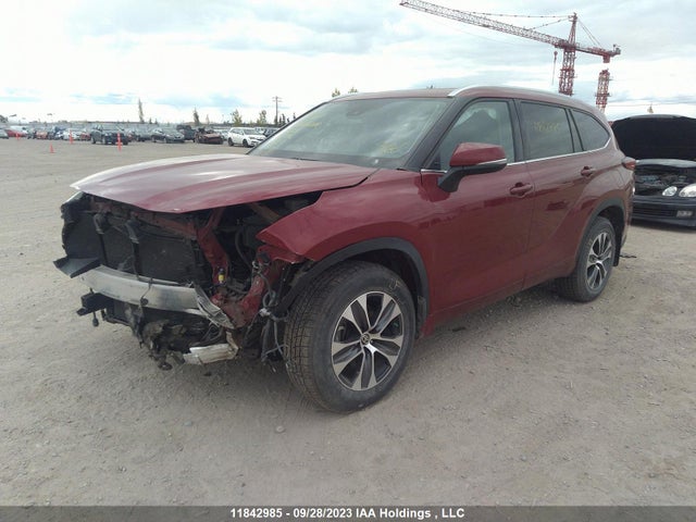 Toyota Highlander Xle 2021 5TDGZRBH7MS528634 Image 2
