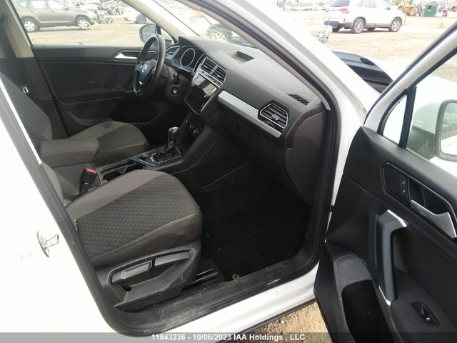 Volkswagen Tiguan Trendline 2018 3VV0B7AX2JM185098 Image 5
