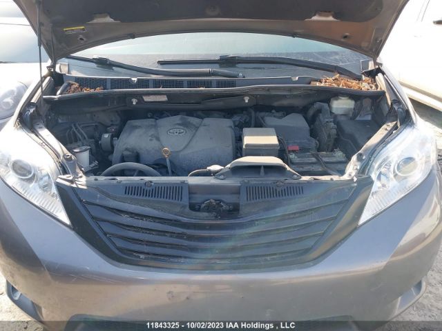 Toyota SIENNA 2017 5TDZZ3DCXHS882189 Image 10