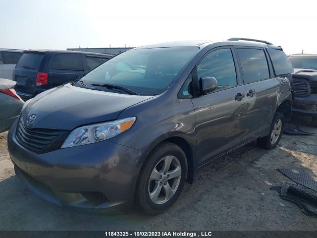 Toyota SIENNA 2017 5TDZZ3DCXHS882189 Image 2