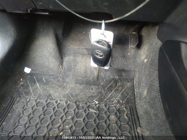 Toyota PRIUS C 2014 JTDKDTB37E1061725 Image 11